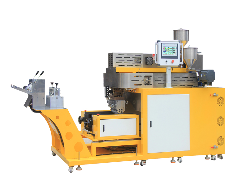 XH-432-25-3三层共挤流延机